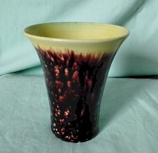 Accolay Vase