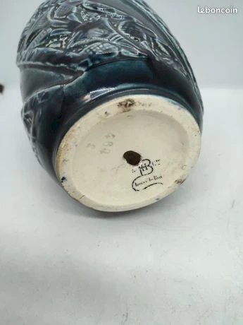 vase ancien bleu nuit 19eme signé choisy le roi en bon etat