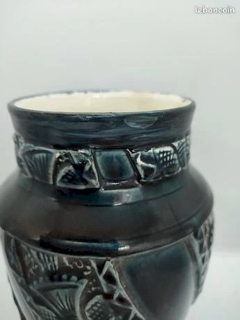 vase ancien bleu nuit 19eme signé choisy le roi en bon etat