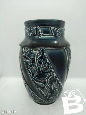 vase ancien bleu nuit 19eme signé choisy le roi en bon etat
