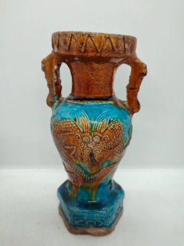 Vase ancien chinois en céramique émaillée turquoise epoque dynastie Ming (1368-1644) en bon etat