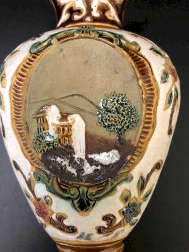 Vase ancien en faïence de Lisieux – Décor rustique normand – XXe siècle