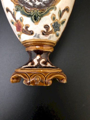 Vase ancien en faïence de Lisieux – Décor rustique normand – XXe siècle