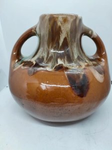 Vase ancien  en grès de Saint Amand premiere partie du 20eme siecle signé Bady en bon etat