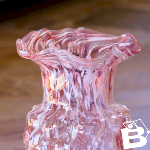 Vase ancien en verre de Clichy rose et blanc