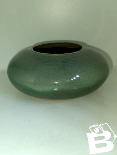 vase aplati en ceramique emaillé signé JM en bon etat