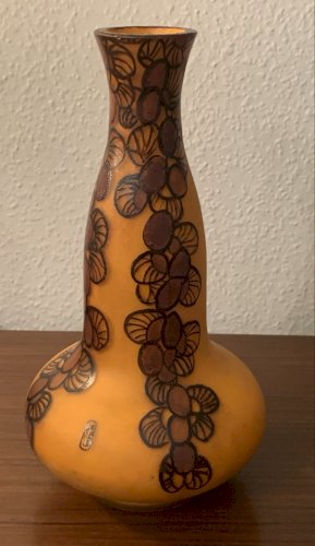 Vase art déco 1920's en verre soufflé verrerie LEUNE émail brun décor floral