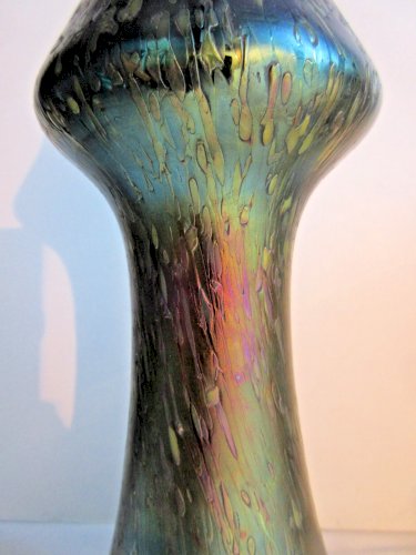 Vase Art Nouveau en verre iridescent multicolore, Loetz Kralik, 24 cm