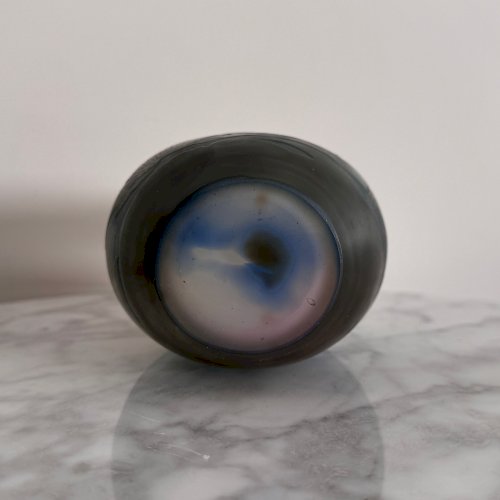 Vase Art Nouveau par Gallé en pâte de verre dégagée à l'acide végétation M3683