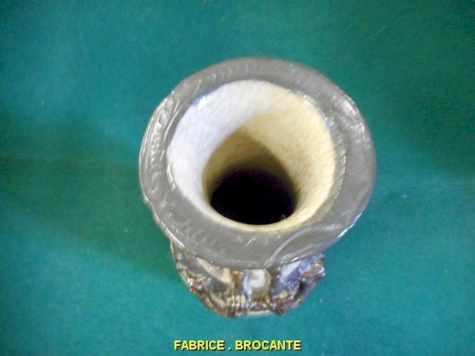 VASE ASIATIQUE ANCIEN DECOR CAVALIERS