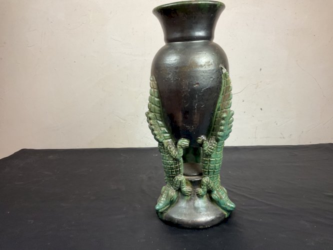 Vase bernard mafoua dans le goût Majolique Palissy , Thomas Sergent ( crocodile)