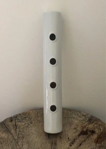 Vase blanc allongé en porcelaine Serax Maison d Être