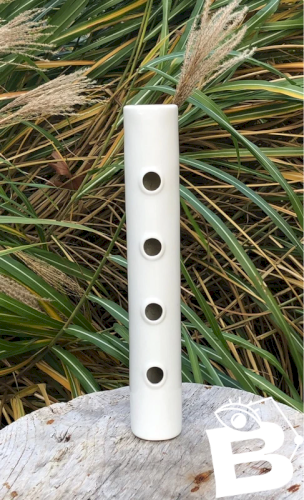 Vase blanc allongé en porcelaine Serax Maison d Être