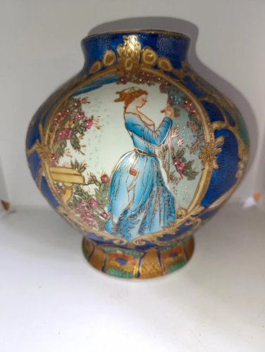 vase boule chinois 20eme siecle couleur cobalt a decor floral et de femme en bon etat