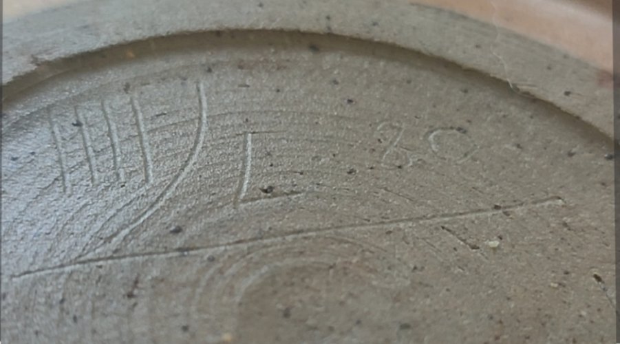 Vase Boule en Grès pyrité signé