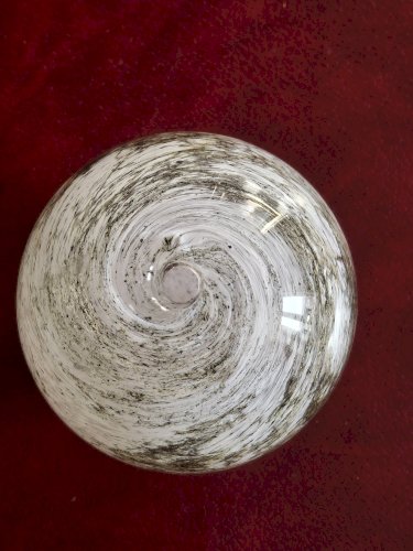 Vase boule soliflore en verre soufflé Yonel Faure signé