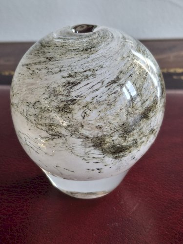 Vase boule soliflore en verre soufflé Yonel Faure signé