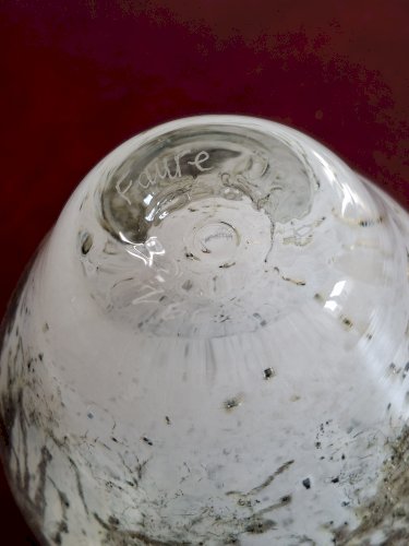 Vase boule soliflore en verre soufflé Yonel Faure signé