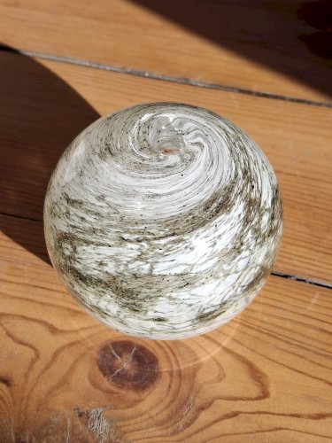 Vase boule soliflore en verre soufflé Yonel Faure signé