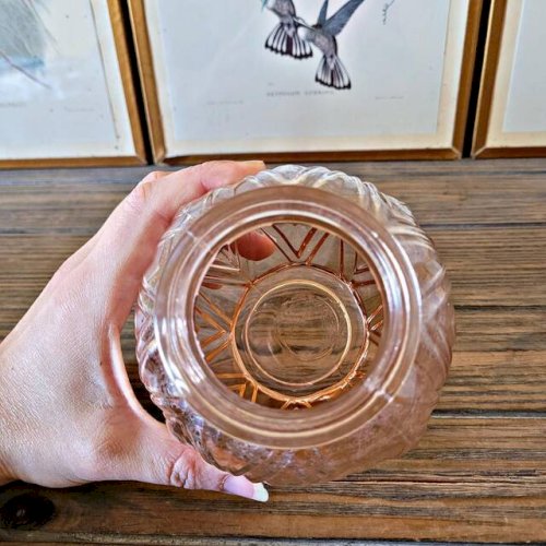 Vase boule style art déco en verre couleur saumon