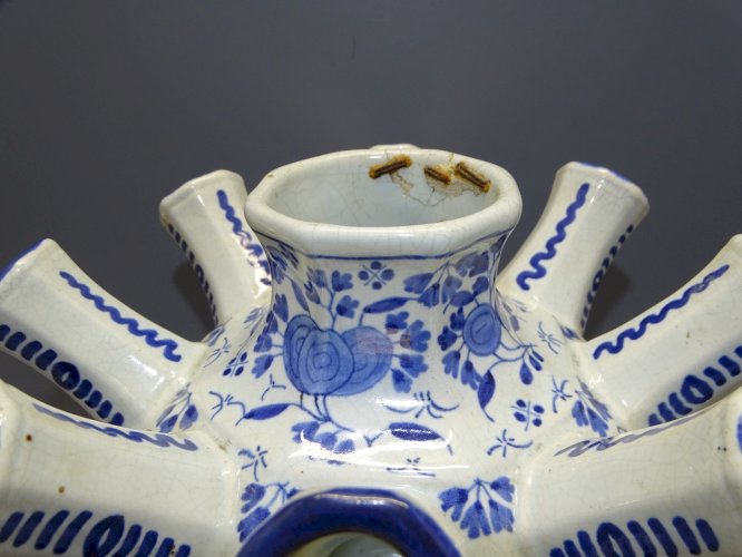 -VASE BOUQUETIERE TULIPIERE CERAMIQUE BOCH? Signée en BLEU A RESTAURER   D