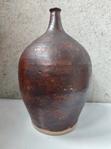 vase bouteille en gres signé Alain Rech à biot ? en bon etat