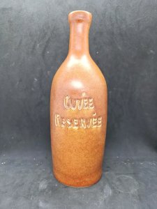 vase bouteille signé Max Idlas en bon etat