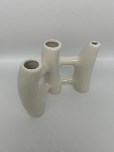 Vase brutaliste en céramique blanche