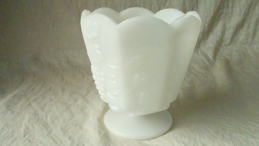 VASE CACHE POT EN OPALINE CLEVELAND U.S.A BRODY &CO DECOR GRAPPE DE RAISIN*