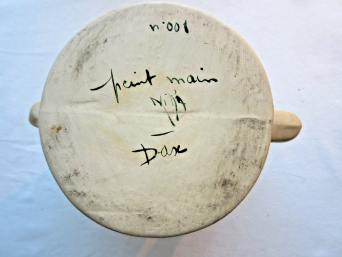 Vase céramique signée NIKA peint à la main, n°0001, DAX: Basque sur échasse