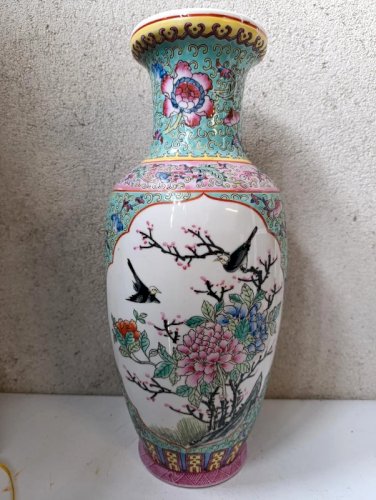 vase chinois 20eme siecle a decor doiseaux et floral en porcelaine en bon etat