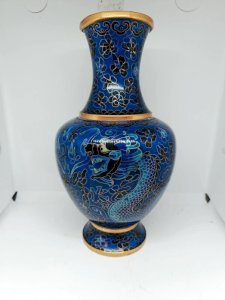 vase cloisonné chinois bleu à decor de dragon en bon etat