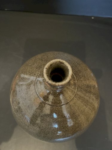 Vase contemporain en grès émaillé kaki artisanat poterie potier art pop