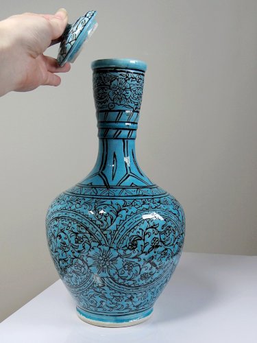 Vase couvert ou jarre Persane poterie glacée Iznik turquoise peinte vintage