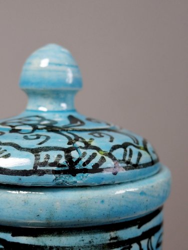 Vase couvert ou jarre Persane poterie glacée Iznik turquoise peinte vintage