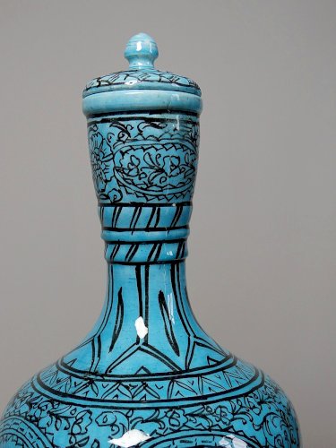 Vase couvert ou jarre Persane poterie glacée Iznik turquoise peinte vintage