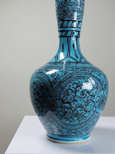 Vase couvert ou jarre Persane poterie glacée Iznik turquoise peinte vintage