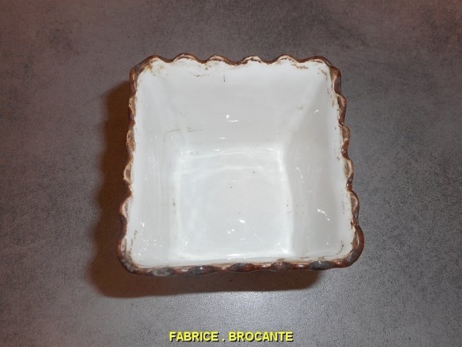 VASE C.RETRAITE DE SAUMUR 1882 E.ESUCAULS