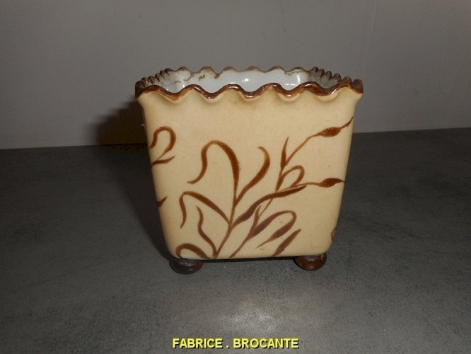 VASE C.RETRAITE DE SAUMUR 1882 E.ESUCAULS