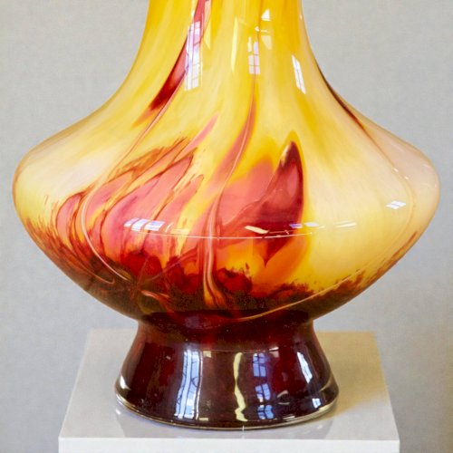Vase de Murano en verre opalin soufflé circa 1960
