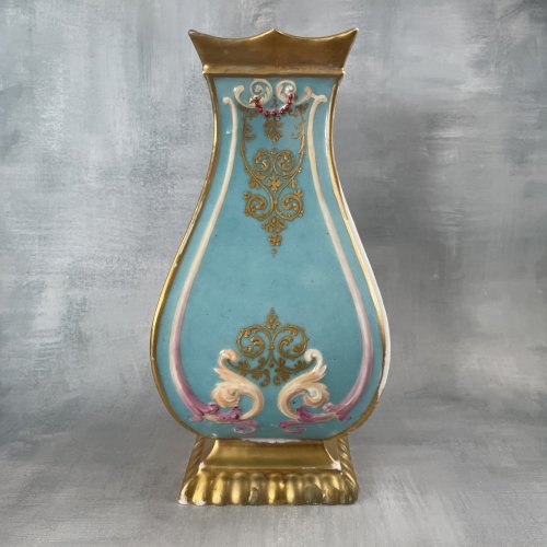 Vase décor bouquet porcelaine de Paris MONGINOT Blvd des Italiens début XIXe