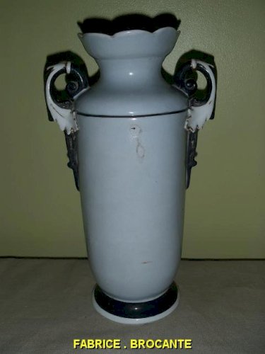 VASE DECOR DE PECHE EN PORCELAINE DU XIX ème SIECLE N°1