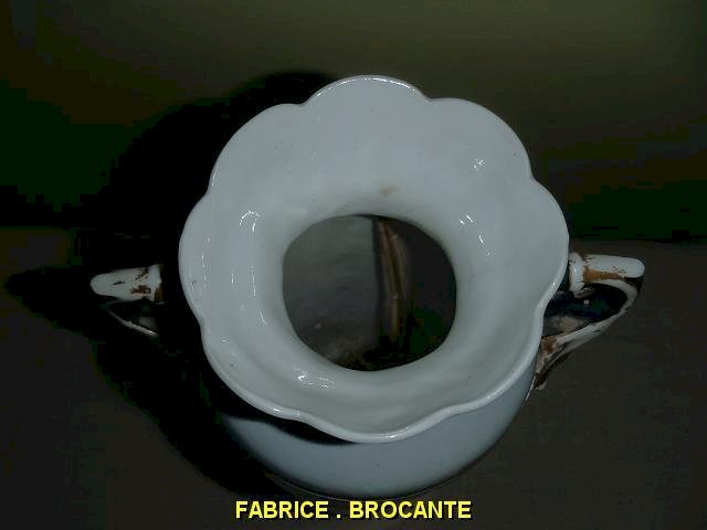 VASE DECOR DE PECHE EN PORCELAINE DU XIX ème SIECLE N°1