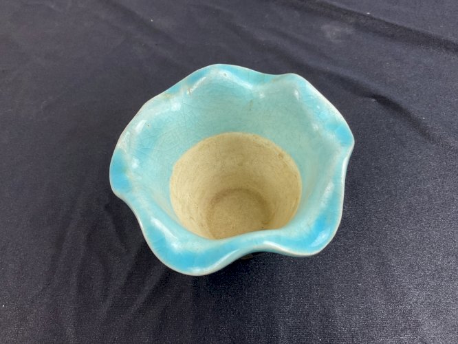 Vase EMAUX de LONGWY FRANCE FORME MOUCHOIRS