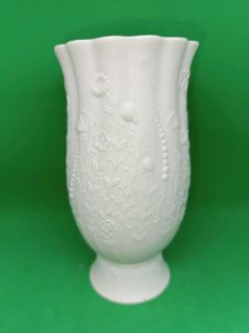 Biscuit vase by Kaiser designed by Manfred Frey in good condition.