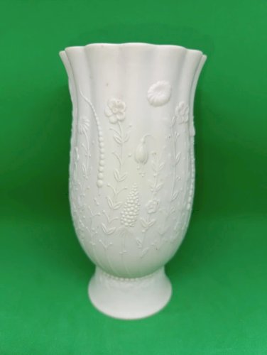 vase en biscuit marque kaiser design par Manfred Frey en bon etat