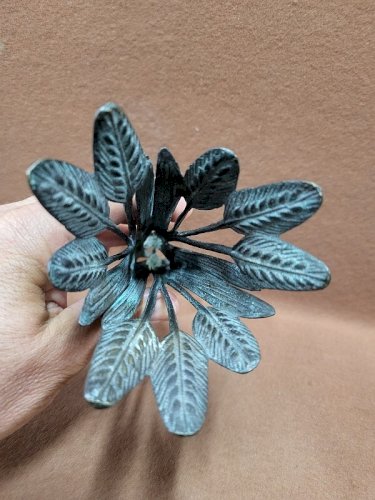 VASE EN BRONZE 1900 TRIPODE