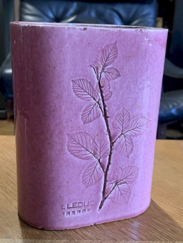 Vase en céramique 1970's Vallauris signé R Leduc décor floral