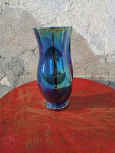 Iridescent ceramic vase