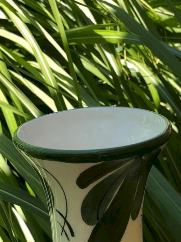 Vase en céramique motifs fleurs